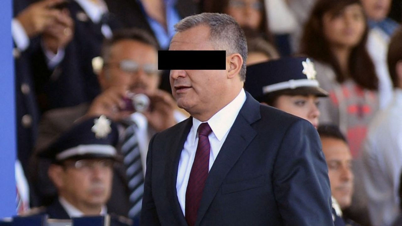 FGR obtiene órdenes de captura contra García Luna y socios ligados a saqueos en cárceles