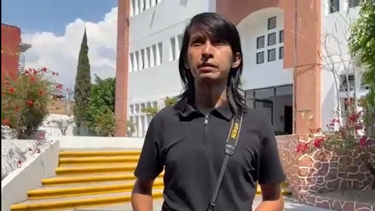 Funcionario de asuntos en Derechos Humanos agrede a fotorreportero