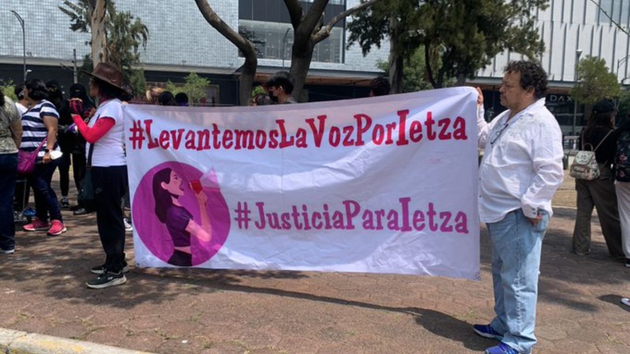 Exigen justicia para Ietza Abril, estudiante de Prepa 3 que se suicidó por acoso de maestros