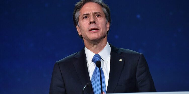 Embarcación china impide acceso a patrulla costera de Filipinas