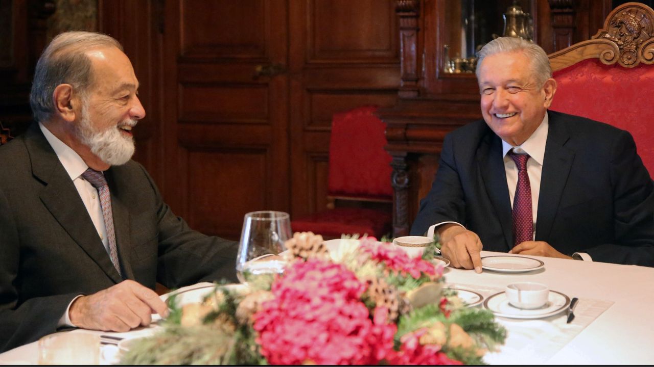AMLO celebra compra de Slim para explotar yacimiento petrolero Zama
