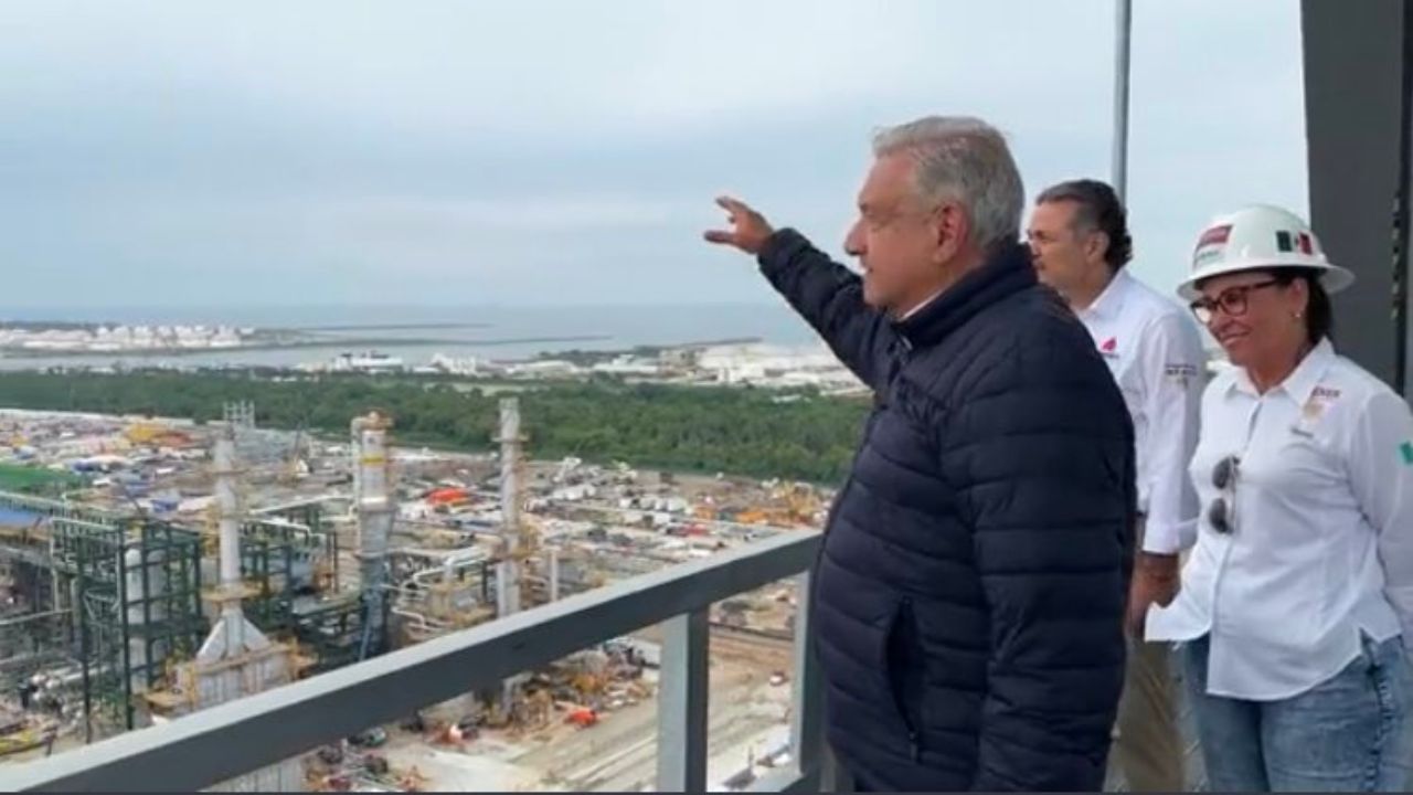 Ya se empezó a cargar crudo en refinería de Dos Bocas: AMLO