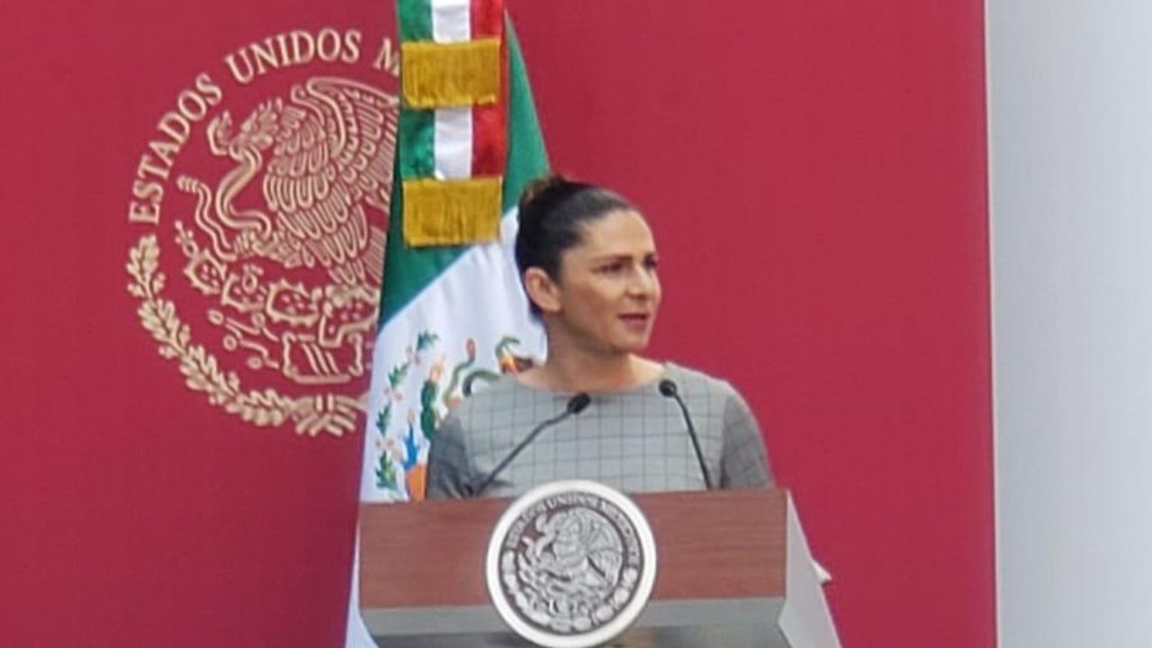 Que se quiten los calzones: Ana Gabriela Guevara arremete de nuevo contra nadadoras