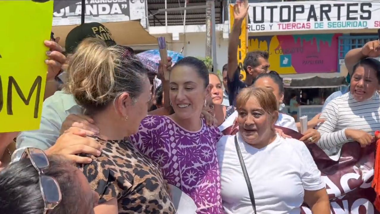 Con música y porras reciben a Sheinbaum en Veracruz
