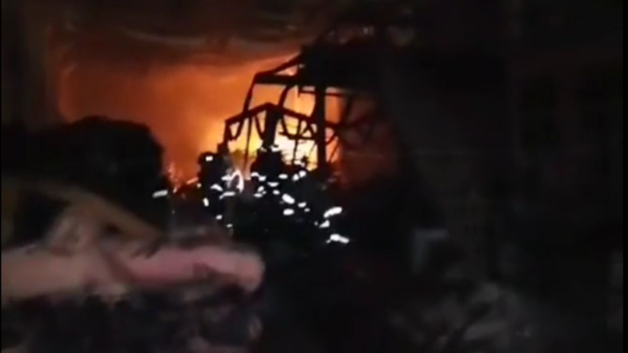 Fábrica de colchones ilegal se incendia en Ecatepec, Estado de México