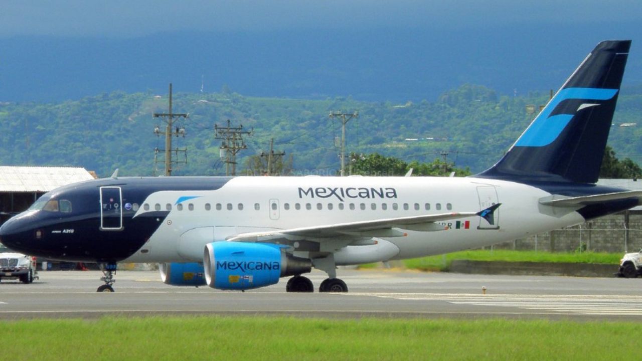 Exrabajadores de Mexicana de Aviación piden prórroga a AMLO para cerrar trato