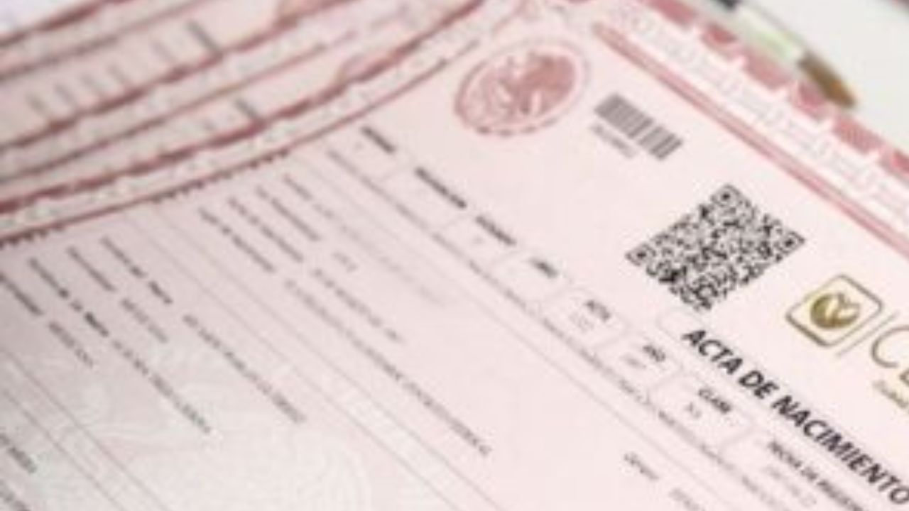 Yucatán entrega actas de nacimiento en maya para reconocer identidad indígena