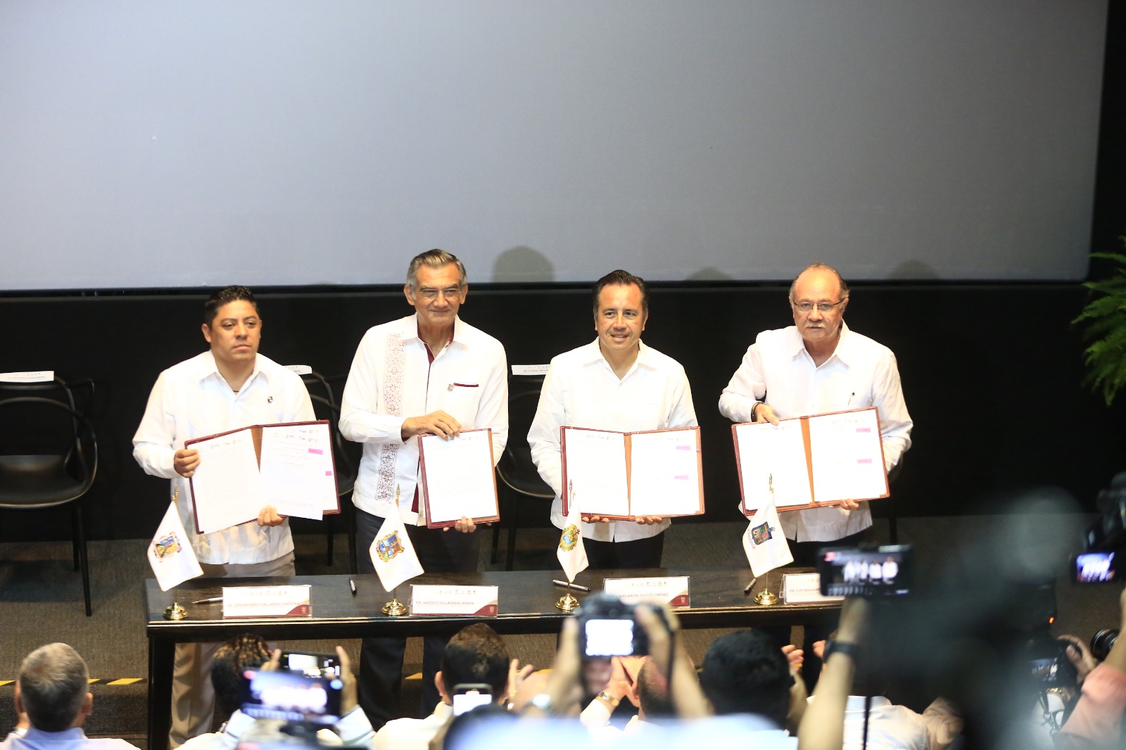 Firman convenio en materia de seguridad Gobiernos de Tamaulipas, San Luis Potosí, Veracruz y Nuevo León