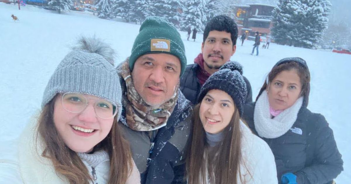 Repatrian restos de la familia mexicana que falleció en accidente en Nepal