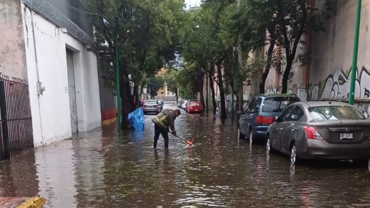 Activan alerta por lluvias fuertes en CDMX