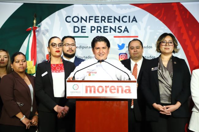 Diputado de Morena defiende los derechos de los migrantes frente a la Ley Anti-Inmigrantes de Florida