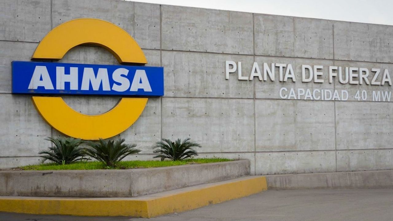 Revela AMLO que buscan reestructurar deuda de AMHSA, pero Ancira no cede