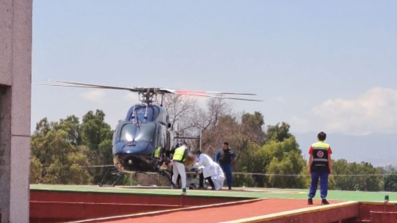Trasladada en helicóptero a niña mordida por víbora de cascabel en Xochimilco
