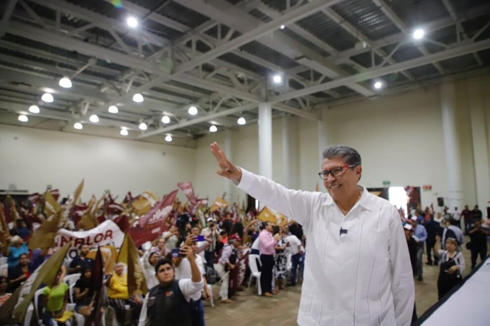 Expresa Ricardo Monreal su profundo compromiso para apoyar a los hombres del campo