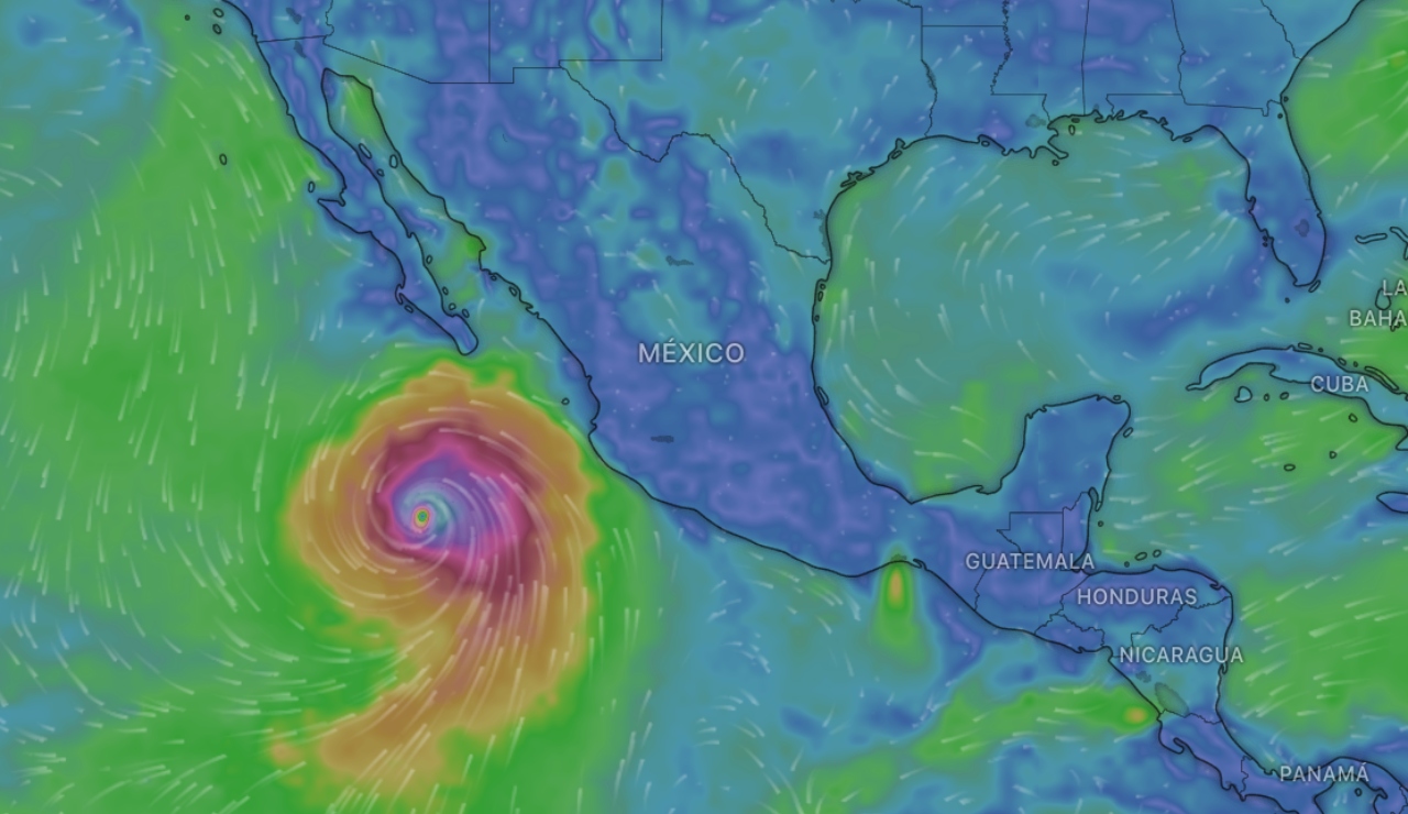 Hilary ya es huracán categoría 4 mientras se desplaza en el Pacífico