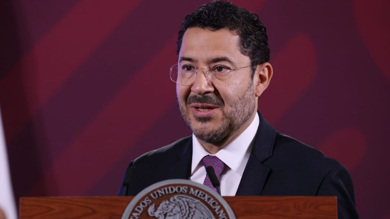 Nuevos libros de la SEP sí se repartirán en CDMX, asegura Batres