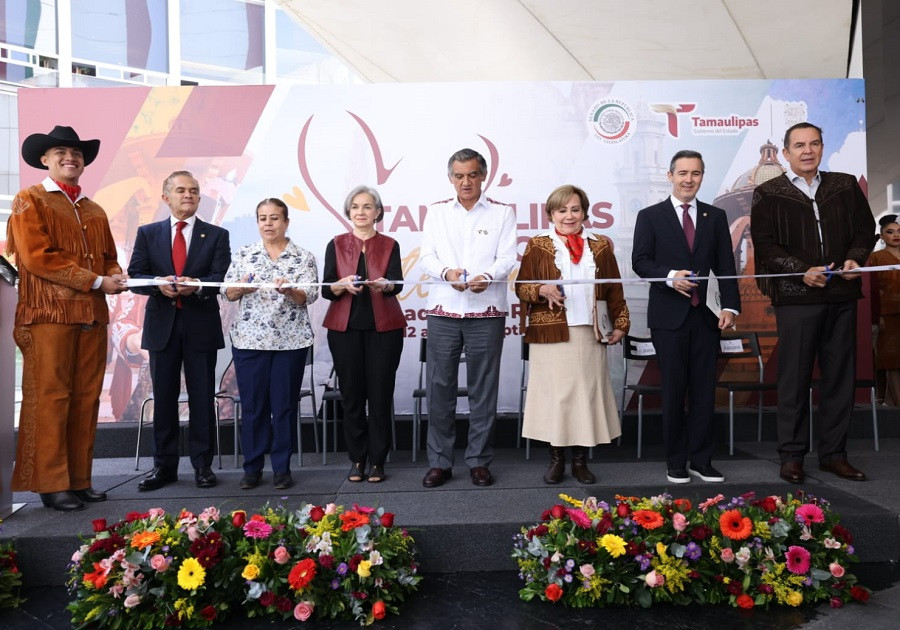 Inaugura Américo muestra cultural de Tamaulipas en el Senado; recibe reconocimiento por lucha contra el cáncer