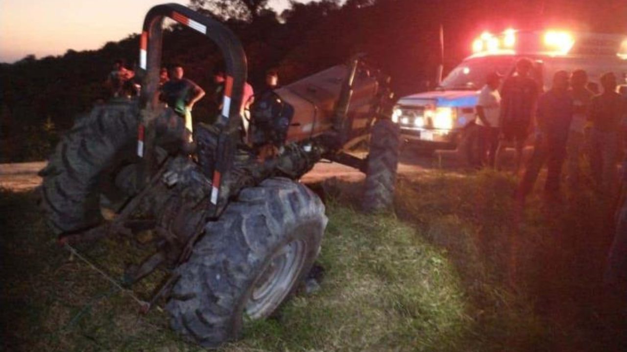 Campesino muere tras ser atropellado por su propio tractor en Veracruz