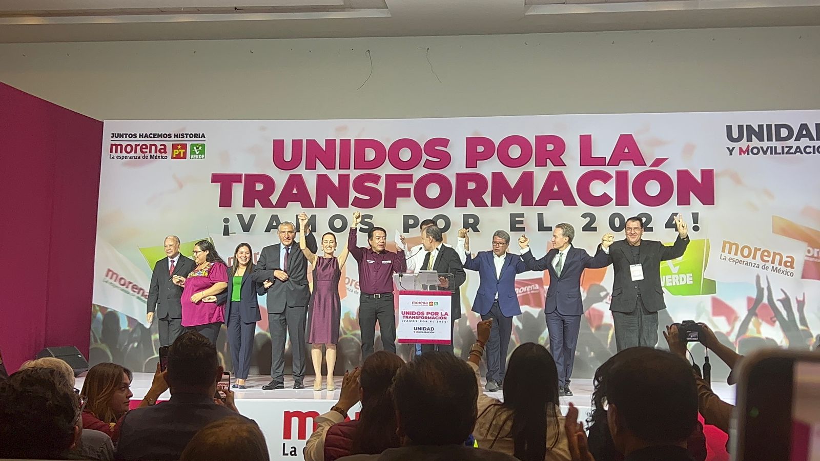 Felicita Morena CDMX a Claudia Sheinbaum por su triunfo en la encuesta interna