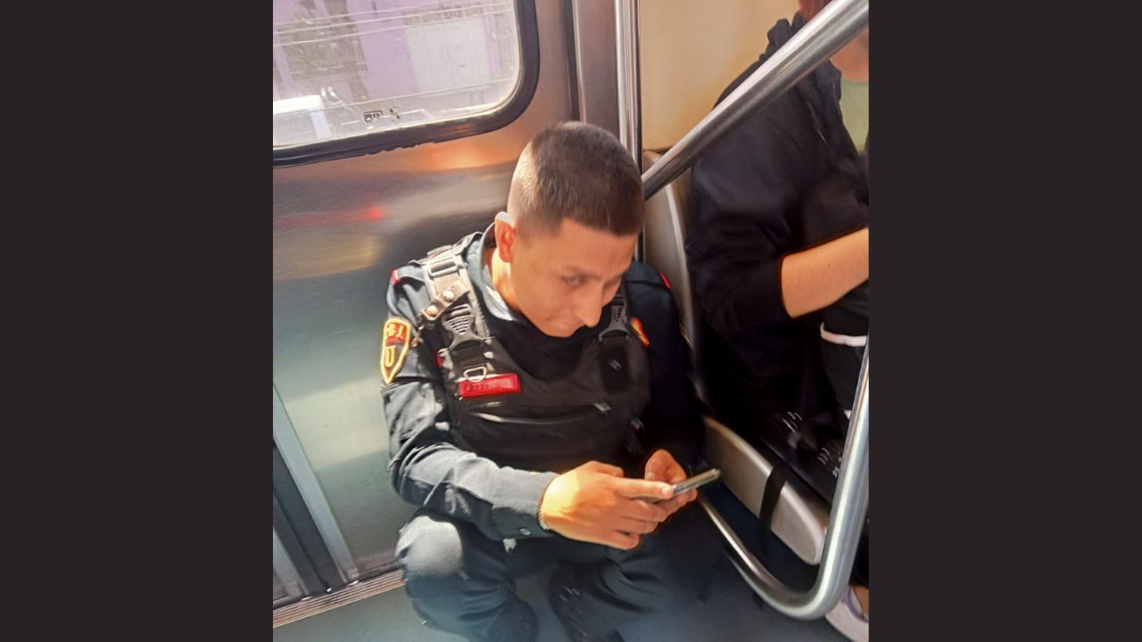 Borrador Vagoneras del Metro acusan a policía de acoso sexual para evitar detención
