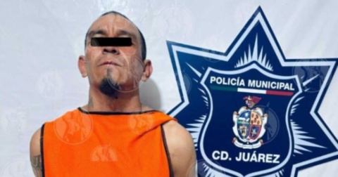 Detienen a hombre que apuñaló a su esposa e hija en Chihuahua