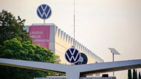 Volkswagen manda a ‘tiempo extra obligatorio’ a sus trabajadores de Puebla