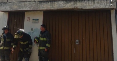 Muere persona tras incendiarse su casa en Coyoacán