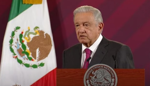 Rectifica AMLO y va a ir a San Francisco pese a Perú