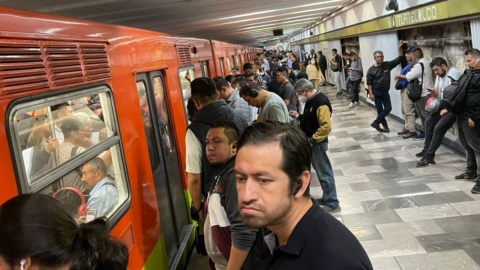 Persona se arroja a las vías del Metro Línea 3