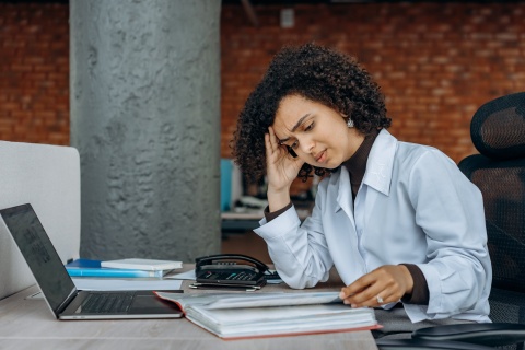 Casi el 70% de los mexicanos ha sentido agotamiento laboral, según un estudio de Grupo Adecco