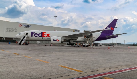Presume AMLO que AIFA es la terminal aérea con más vuelos de carga en el país