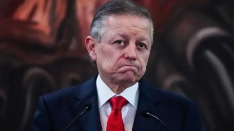 Arturo Zaldívar presenta renuncia como ministro de la SCJN
