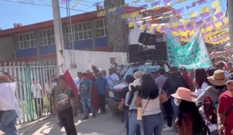 AMLO dice que medios esperaban que lo agredieran en portazo de CRIT en Guerrero