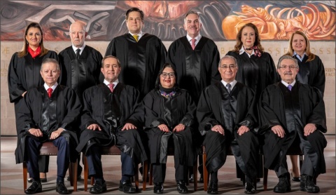 AMLO critica a ministros de la SCJN por rechazar elección por voto