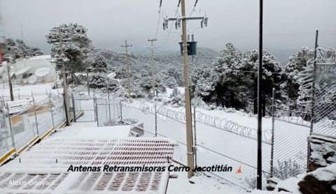 Cae nieve en Cerro de Jocotitlán por bajas temperaturas