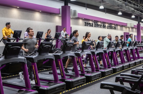 Planet Fitness cierra el año de buenas