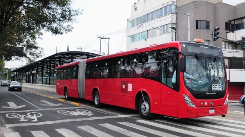 Metrobús anuncia horarios especiales para Línea 1 y 7 este 31 de diciembre y 1 de enero