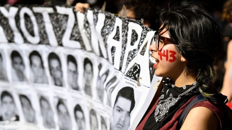 Ordenan liberación de 8 militares por caso Ayotzinapa: Defensa señala caso armado