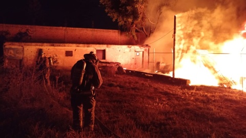 Noche de incendios moviliza a Bomberos en Jalisco