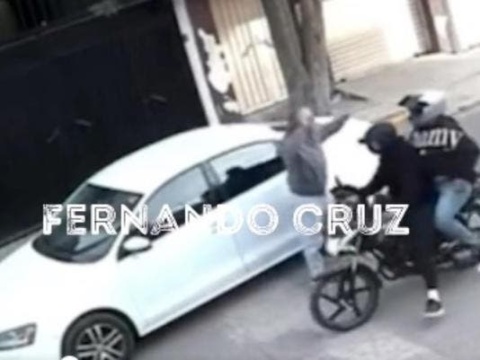 Rápida reacción frustra intento de robo a mano armada en Tultitlán