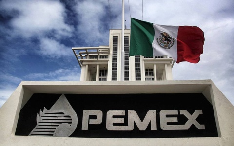 Director de Pemex prevé dejar déficit de 62 mil barriles al terminar el sexenio