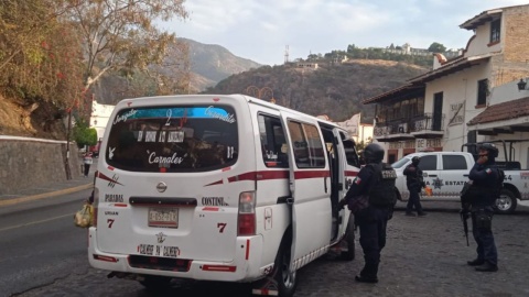 Servicio de transporte público en Taxco se reanuda, pero con pocas unidades