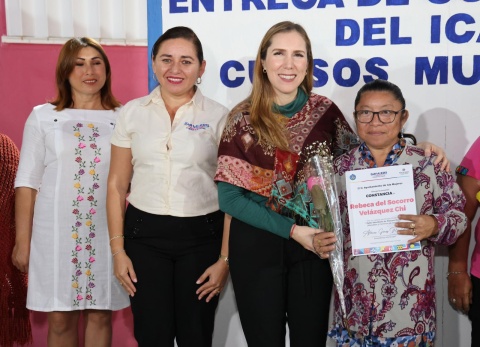 Gobierno de Isla Mujeres impulsa el empoderamiento de las mujeres a través de cursos de capacitación