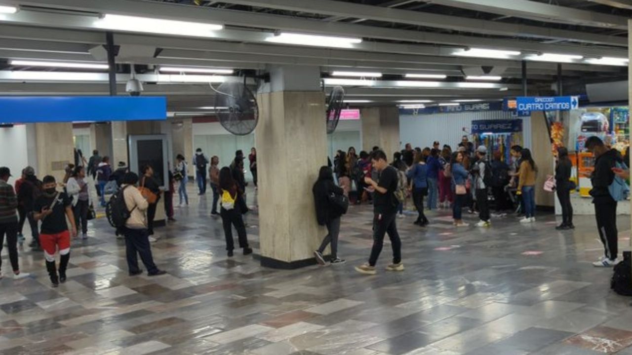 Hombre se arroja al paso del tren en la estación Pino Suárez en la L2 del Metro