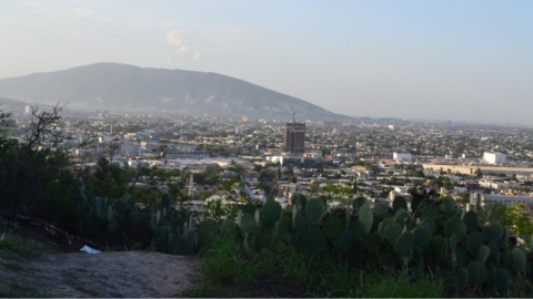 Rescatan a senderistas en el Cerro de Topo Chico en Nuevo León