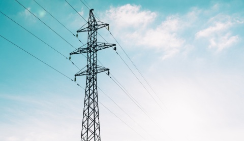 Presentará AMLO iniciativa para revertir reforma eléctrica que abrió sector a privados