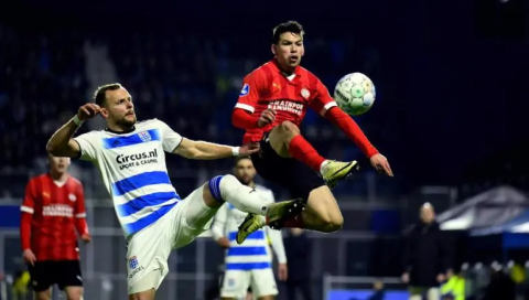 ‘Chucky’ Lozano da pase para gol en goleada del PSV Eindhoven