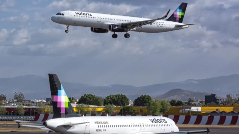 Mujer muere tras aterrizaje de emergencia de avión de Volaris en Culiacán