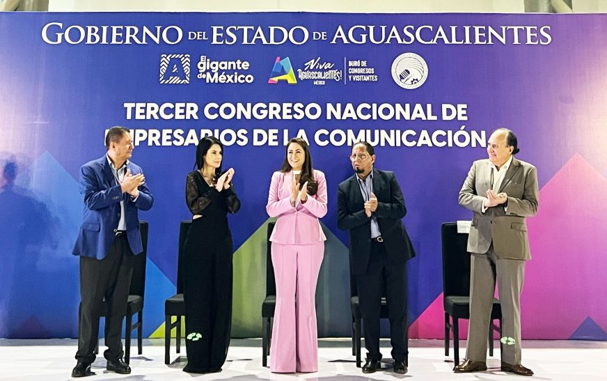 Gobernadora Tere Jiménez inaugura el Tercer Congreso de la Coneme: “Los medios de comunicación son el arma más poderosa contra la tiranía”