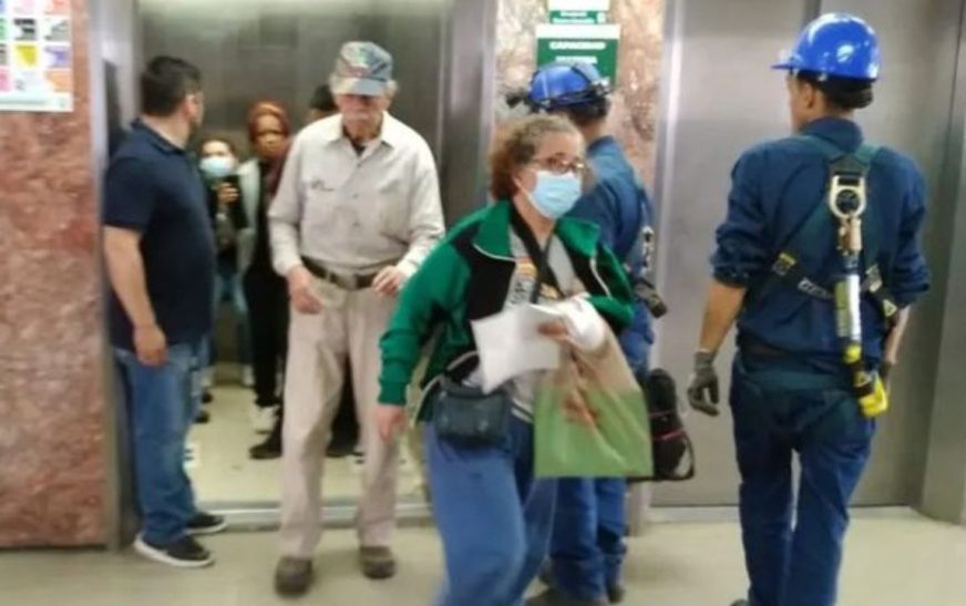 Seis personas logran salir de elevador tras media hora atrapadas en IMSS de Mty